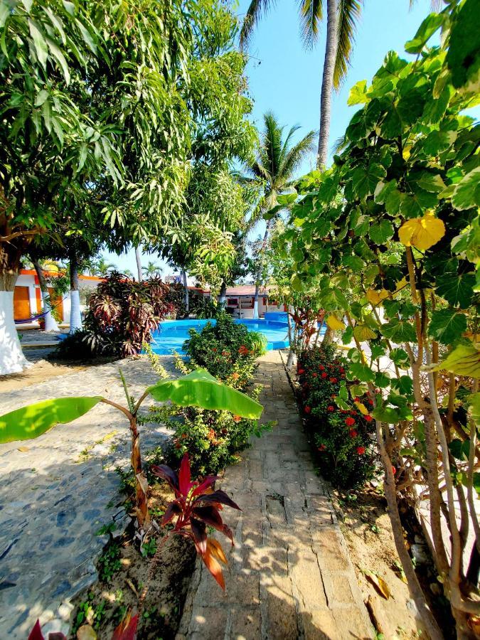Hotel Oasis Melaque Сан-Патрисио-Мелак Экстерьер фото