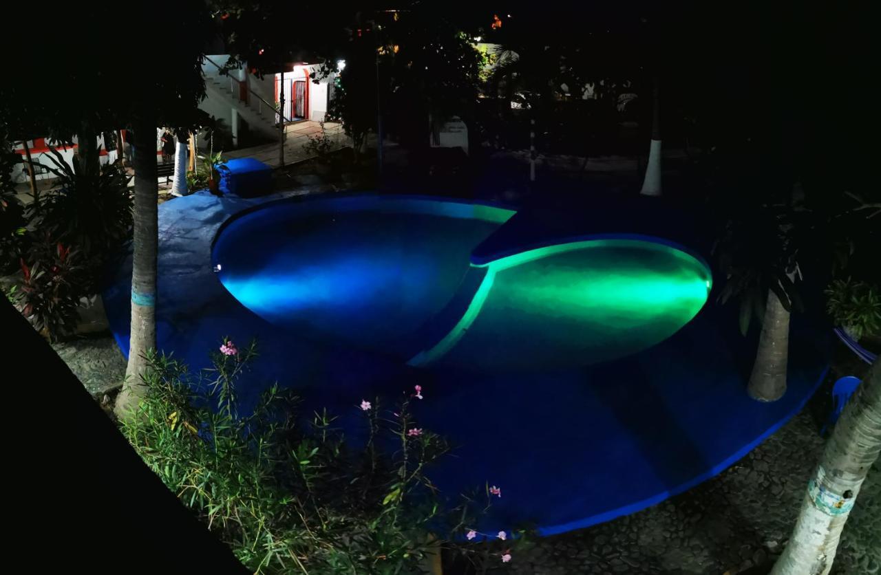 Hotel Oasis Melaque Сан-Патрисио-Мелак Экстерьер фото