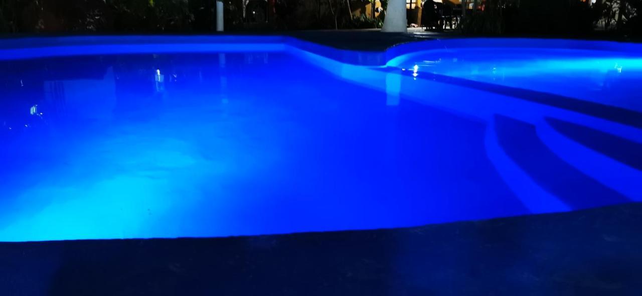 Hotel Oasis Melaque Сан-Патрисио-Мелак Экстерьер фото