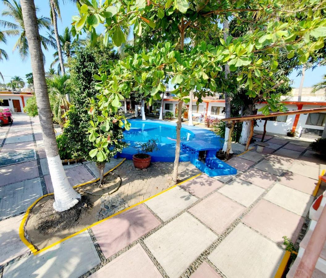 Hotel Oasis Melaque Сан-Патрисио-Мелак Экстерьер фото
